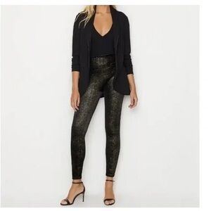 • Spanx • Women’s Velvet Shine Sculpt Leggings 
High Rise Waist Black Gold